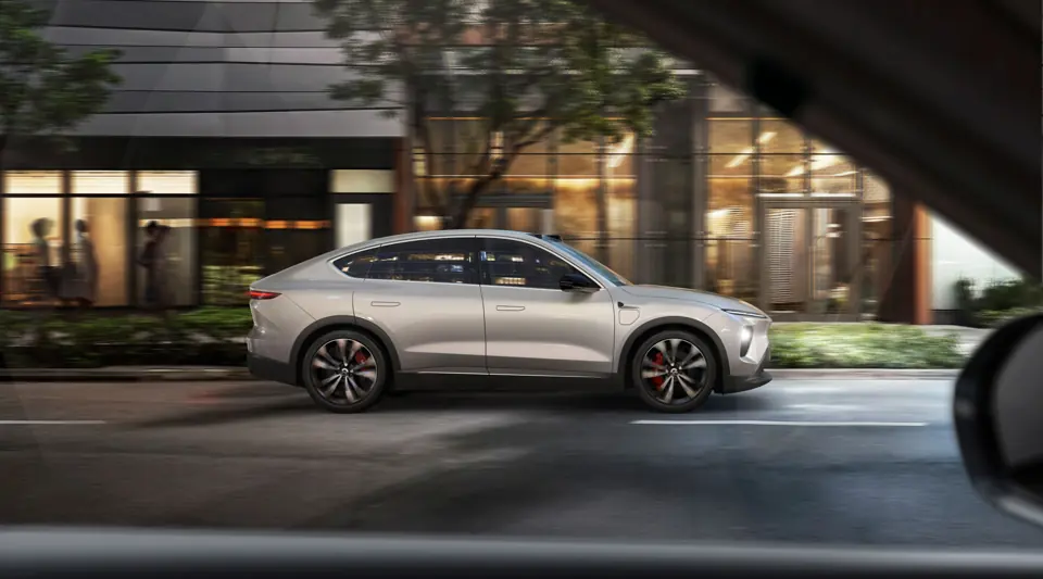 NIO EC7